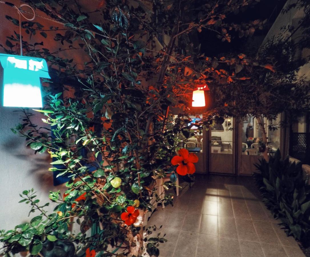 Miss Hotel Karya Oren  Екстериор снимка